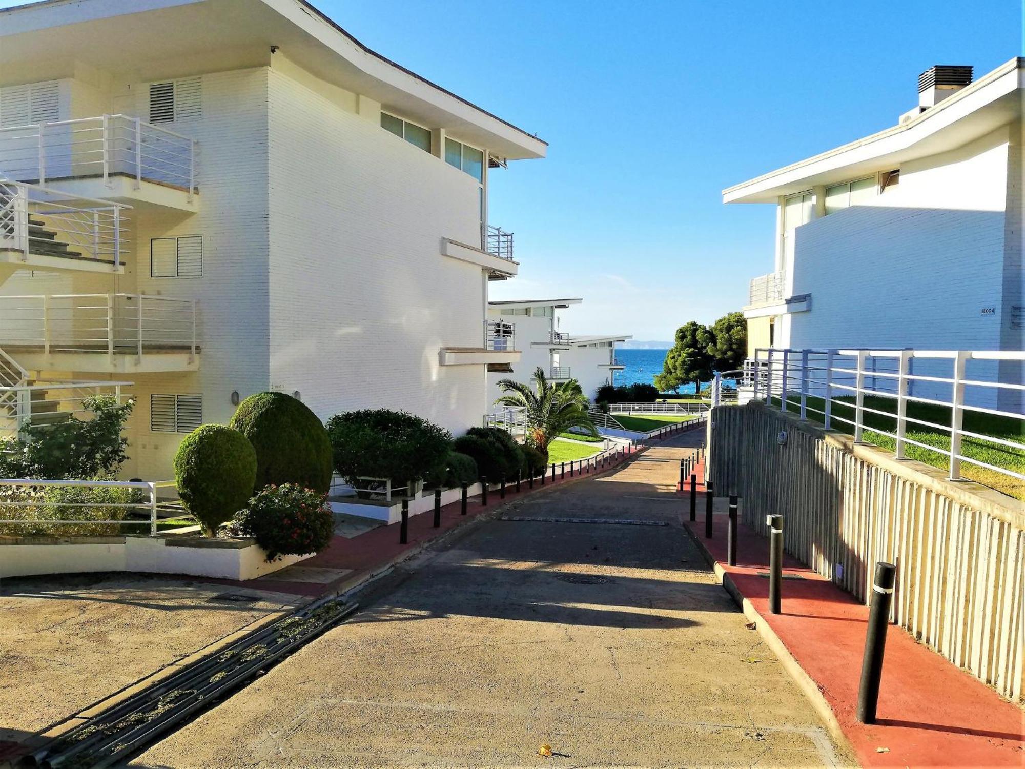 2155 Res. Almadraba Platja 4 1-3, Gran Jardin En Residencia Privada Y Tranquila, En La Almadraba, Acceso Directo A La Playa. - Es-258-10 * Roses